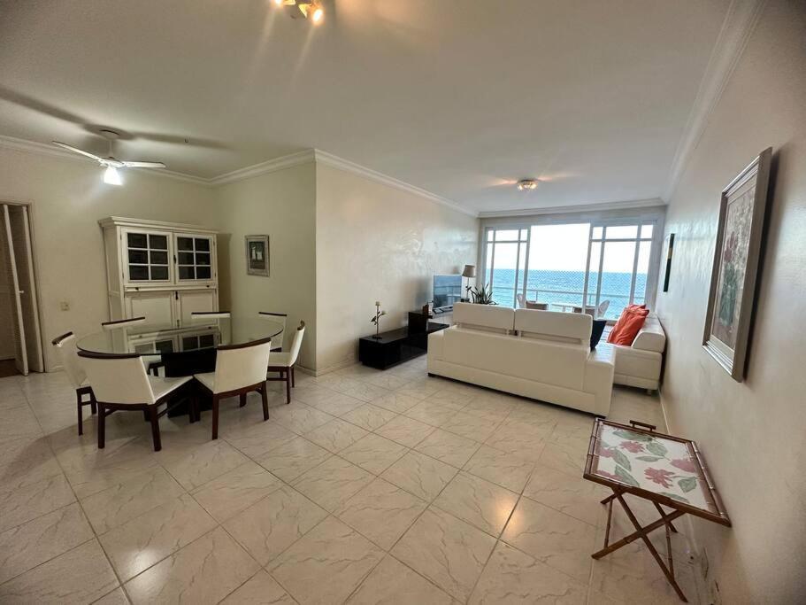 Hermoso Dpto Con Vista Frontal Al Mar Pitangueiras Guaruja Exterior photo